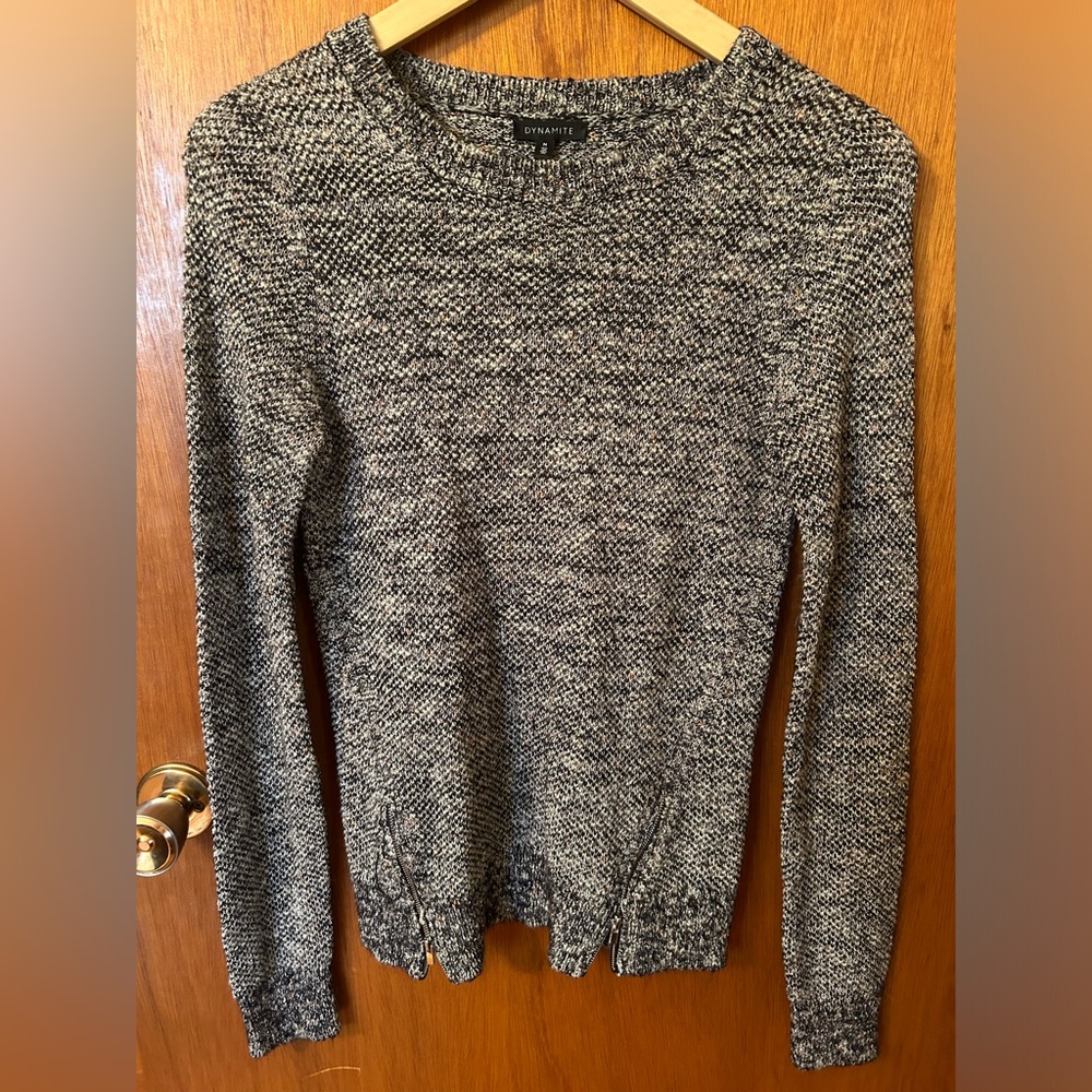 Knit long sleeve women’s pullover